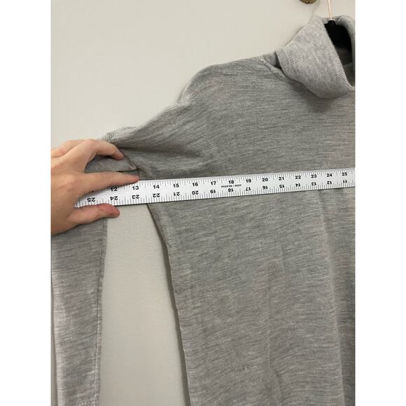 J. Crew Classic Gray Minimalist 100% Merino Wool Boxy‎ Turtleneck Sweater XS/S - Picture 6 of 8